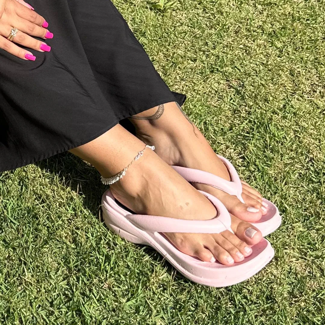 Simple and lightweight slippers